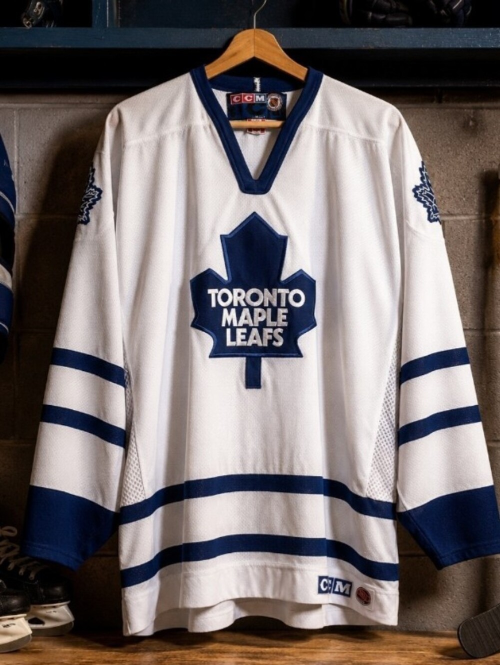 Vintage CCM Toronto Maple Leafs NHL Hockey Jersey 2XL Made In Canada White Blue